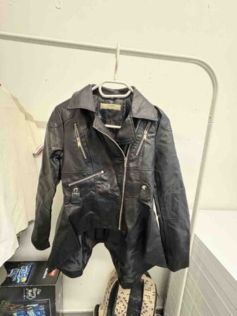 Giacca in similpelle AFTE BASIC nera, come nuova