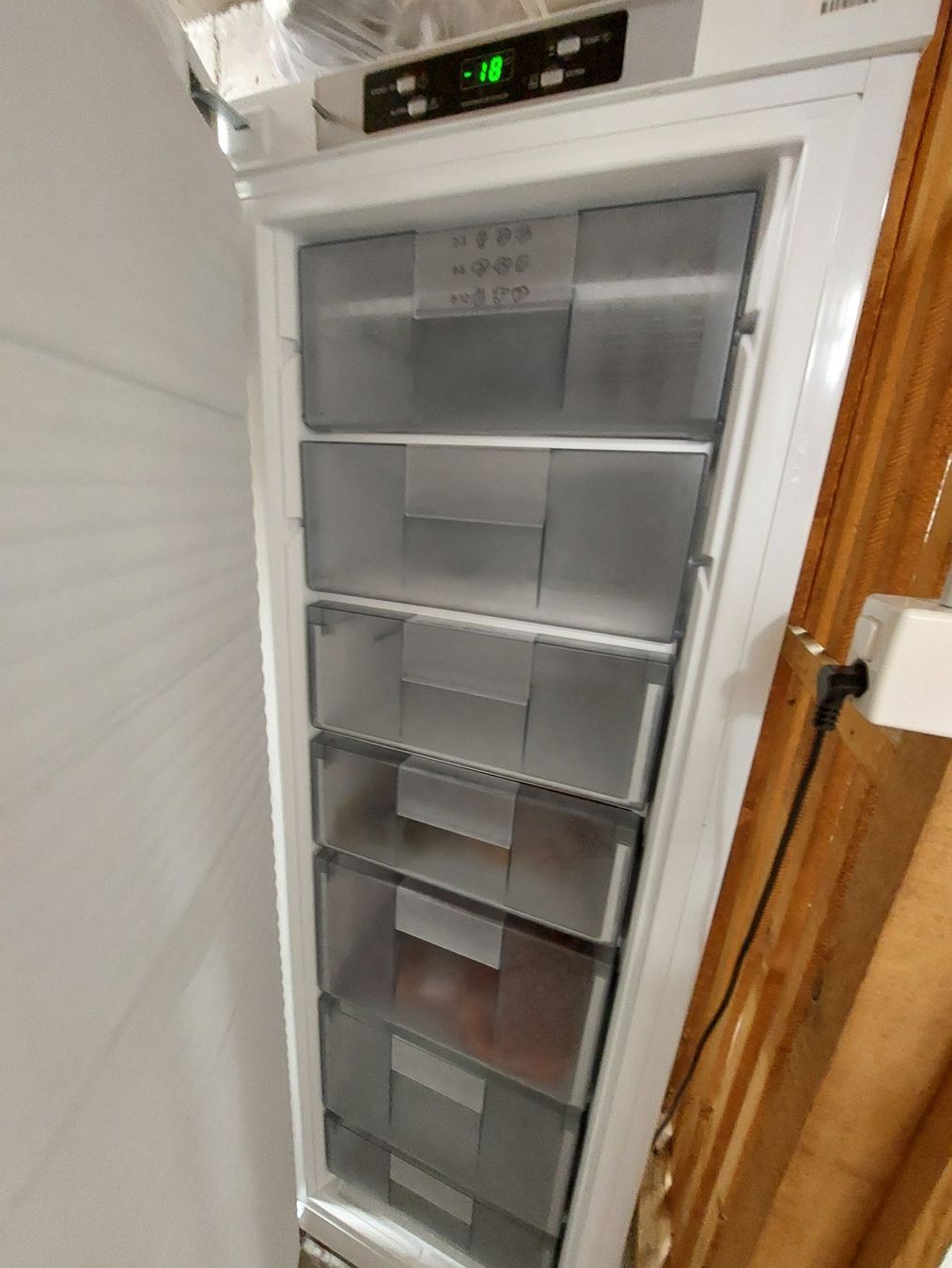 Mio Star Congelatori: Mio Star Gefrierschrank – Usato da Birsfelden venduto da Glycine02 1