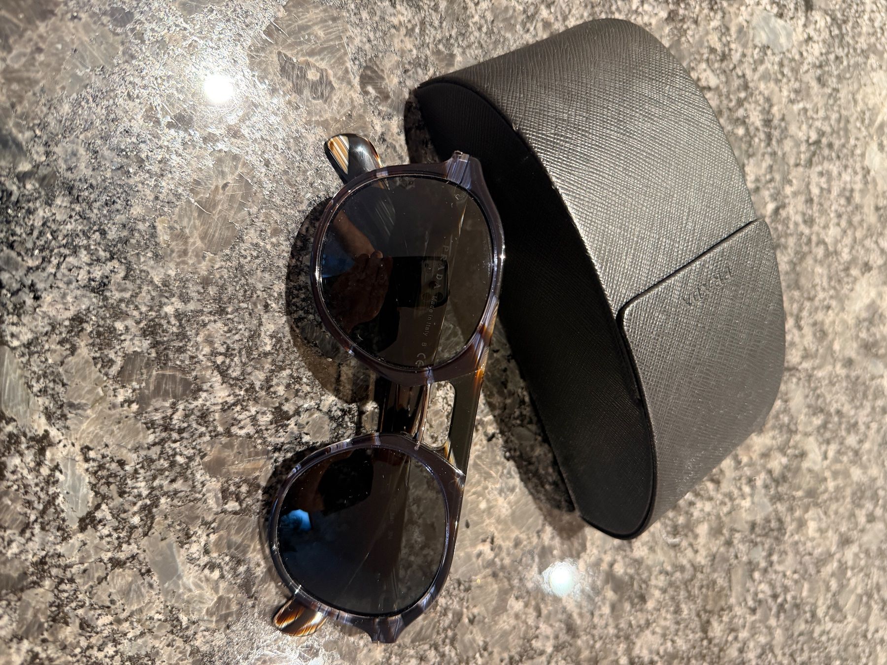 Prada Lunettes & Verres: Prada Sonnenbrille – D'occasion à Kriens par Lukas_LU 4