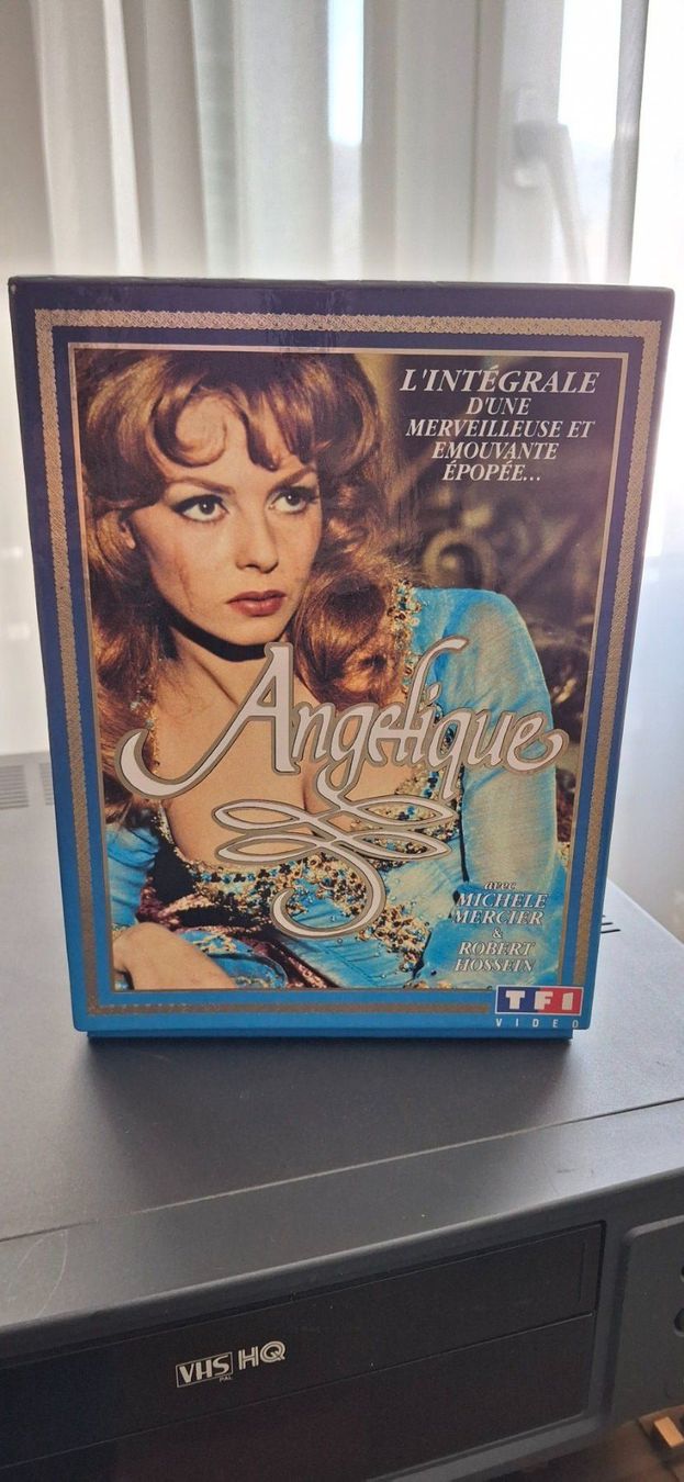 Alle VHS: Coffrets Séries en K7 VHS – Gebraucht aus Bellelay von Katia5