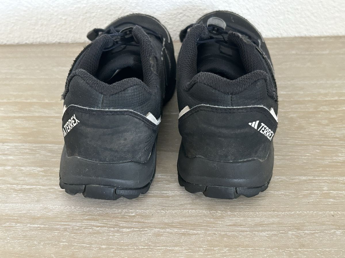 Adidas Schuhe für Jungen: Adidas Terrex Wanderschuhe Kinder Grösse 32 schwarz          – Gebraucht aus Wolhusen von eve_m6cg 3
