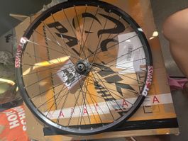 Verkaufe zwei 26-Zoll-Felgen