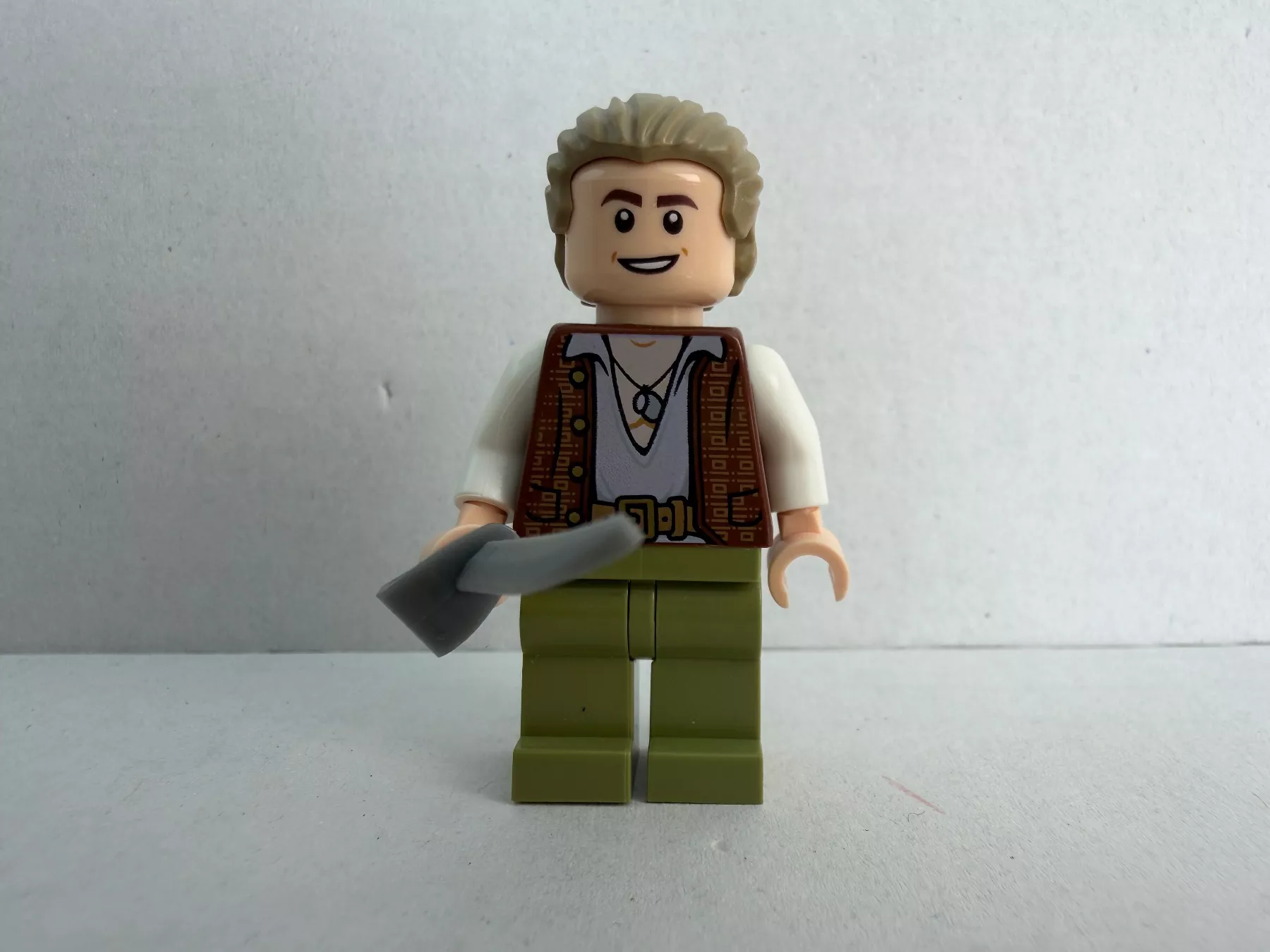 Lego Statuette: Henry Turner – Usato da Neftenbach venduto da Elitebricks