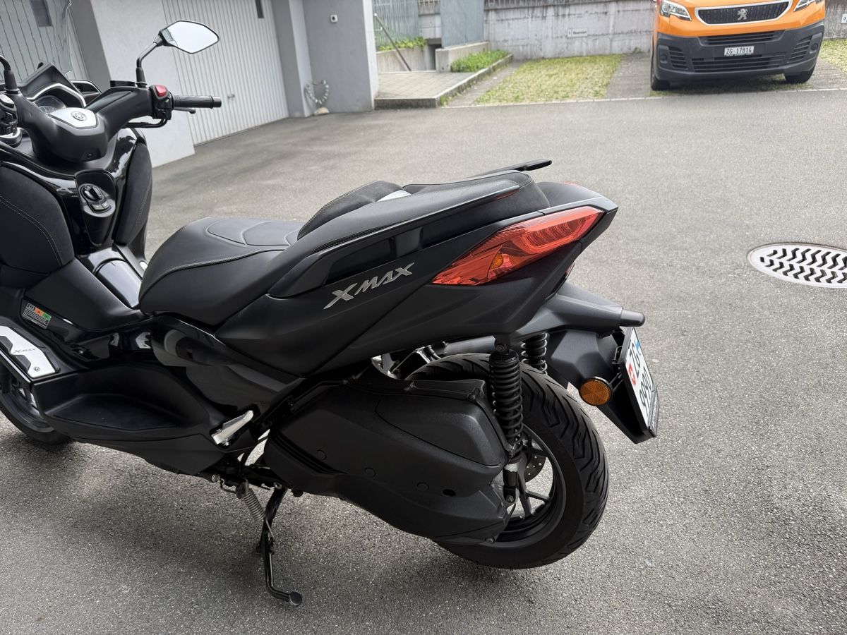 Yamaha Scooter: Yamaha X–Max 300 Iron Max – Usato da Rotkreuz venduto da 74max 3