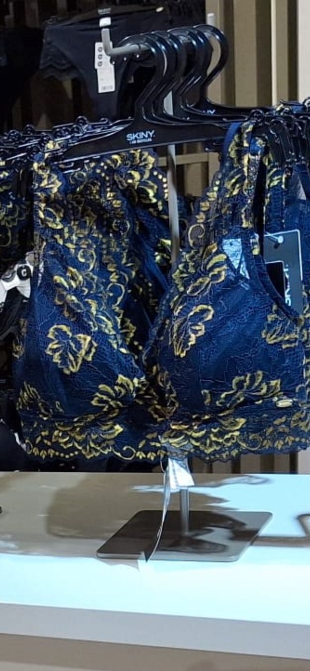Altra biancheria intima: 2 BH Set Skiny bügellos Gr. M – Usato da Sempach venduto da katzaana3 3