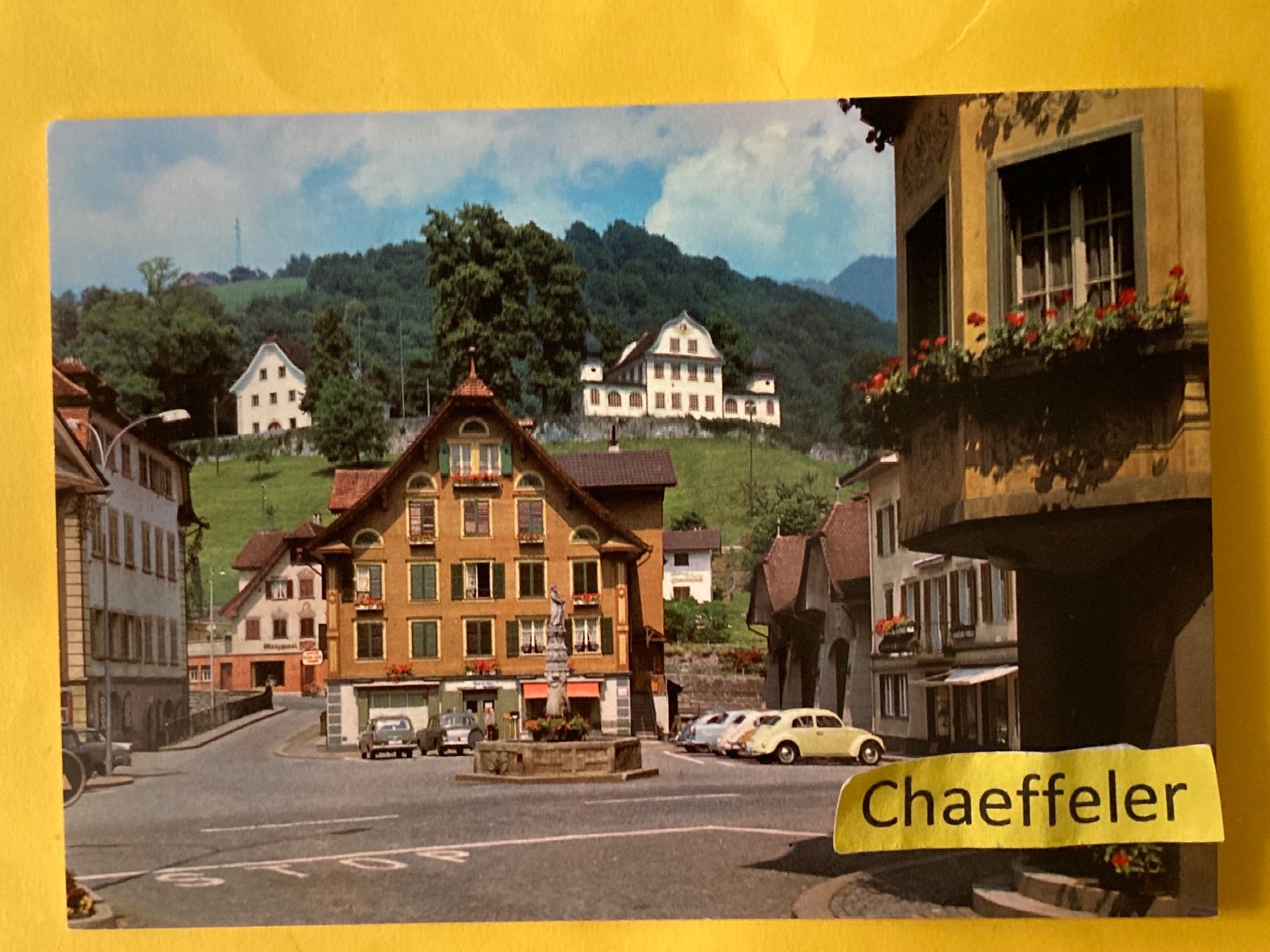 Cartoline postali: Sarnen. Dorfplatz mit Landenberg – Usato da Zürich venduto da Chaeffeler