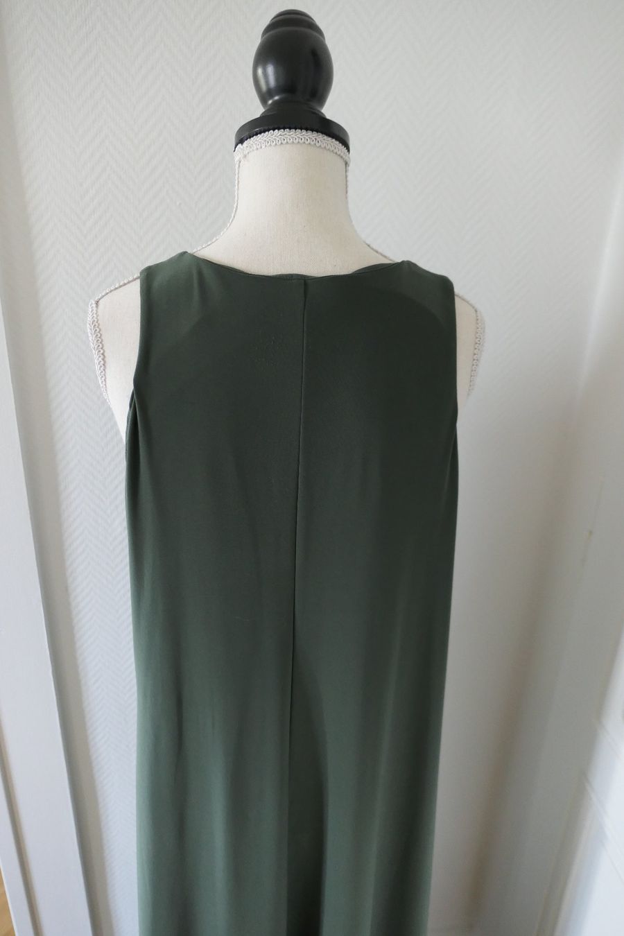 Max Mara Vestiti: MaxMara: robe longue en jersey (m) – Usato da Geneve venduto da Seven-Peaks-Seconds 6