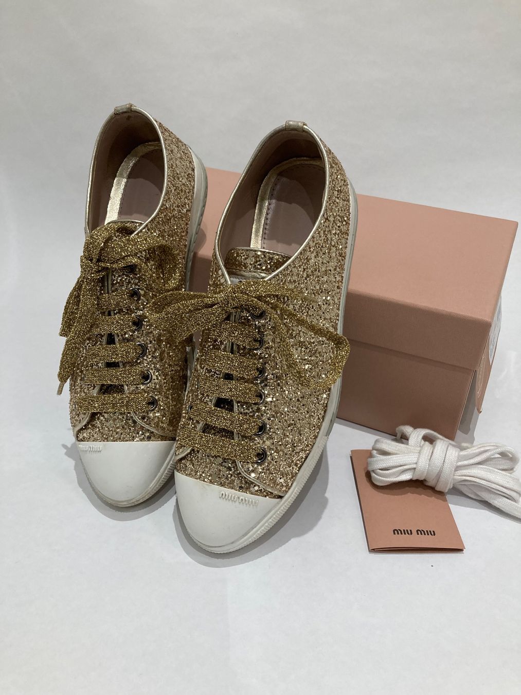 Miu Miu Scarpe da donna: Miu Miu Prada sneaker N.36 GOLD GLITTER – Usato da Paradiso venduto da Kayakara 3