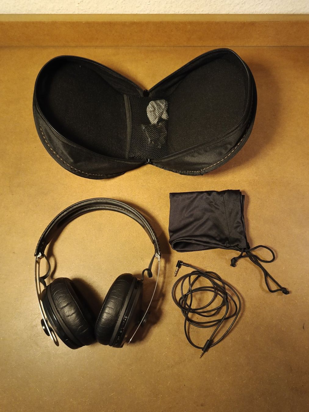 Sennheiser Casques audio: Sennheiser Momentum 2 AEBT Wireless – D'occasion à Fribourg par rcu_v875