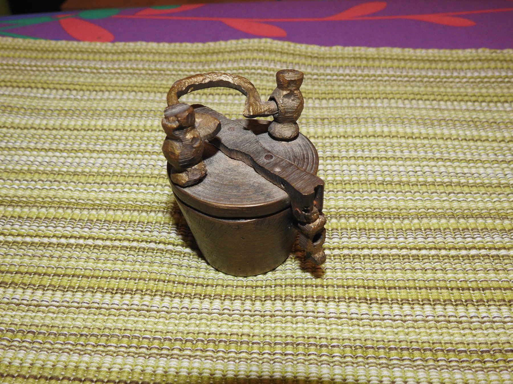 Bilance e pesi: Antike Apotheker Topf-,  Bechergewichte, Bronze – Usato da Uznach venduto da killroy99 5