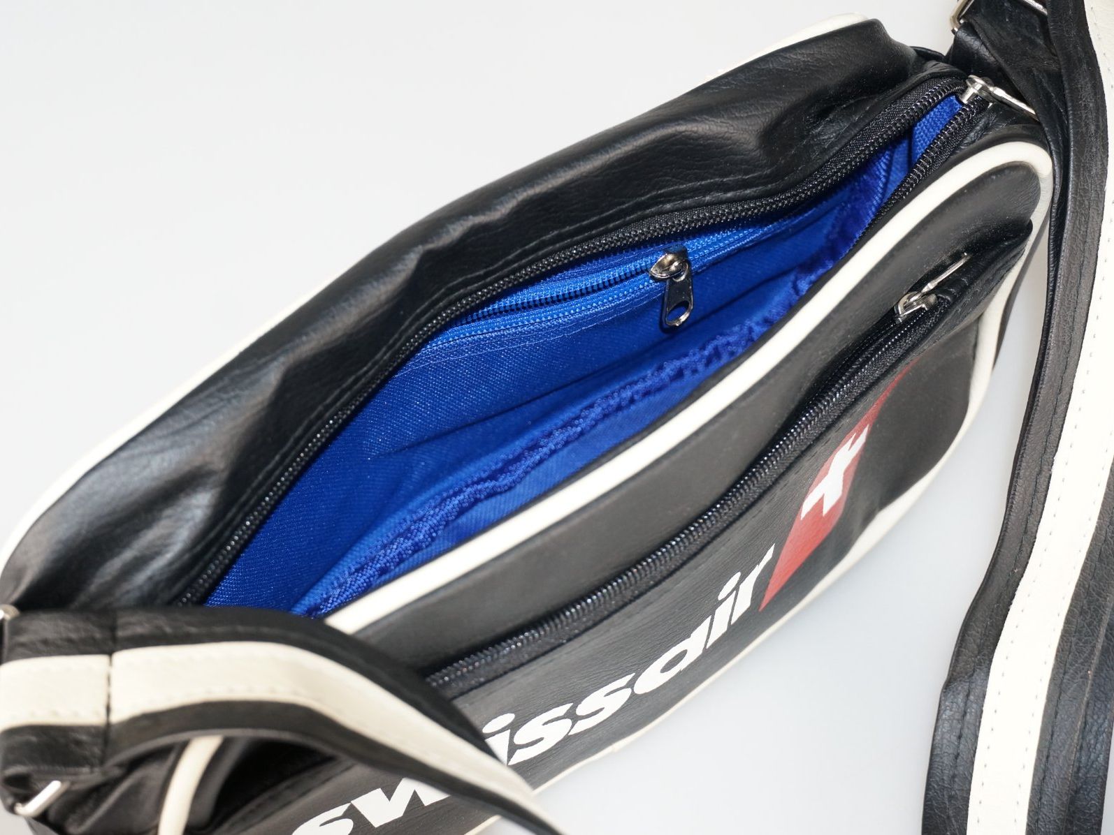 Swissair Taschen: Swissair Umhängetasche 10" – Gebraucht aus Rüti ZH von Restwert_Rueti_ZH 5
