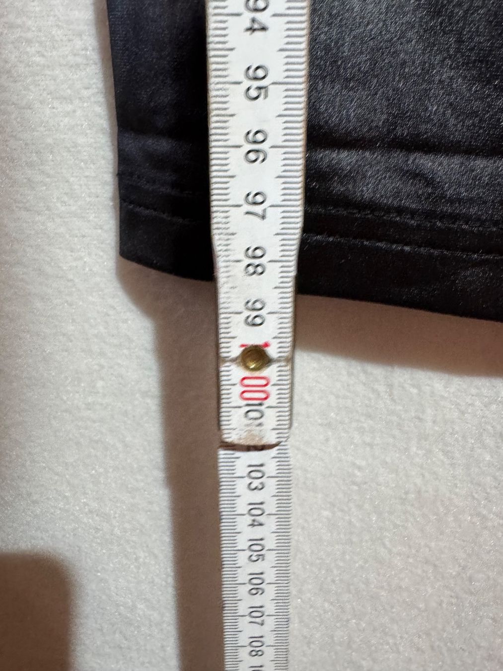 Pantaloni: Schöne glänzende Hose Gr L – Usato da Grosswangen venduto da SALE_SALE_SALE 5