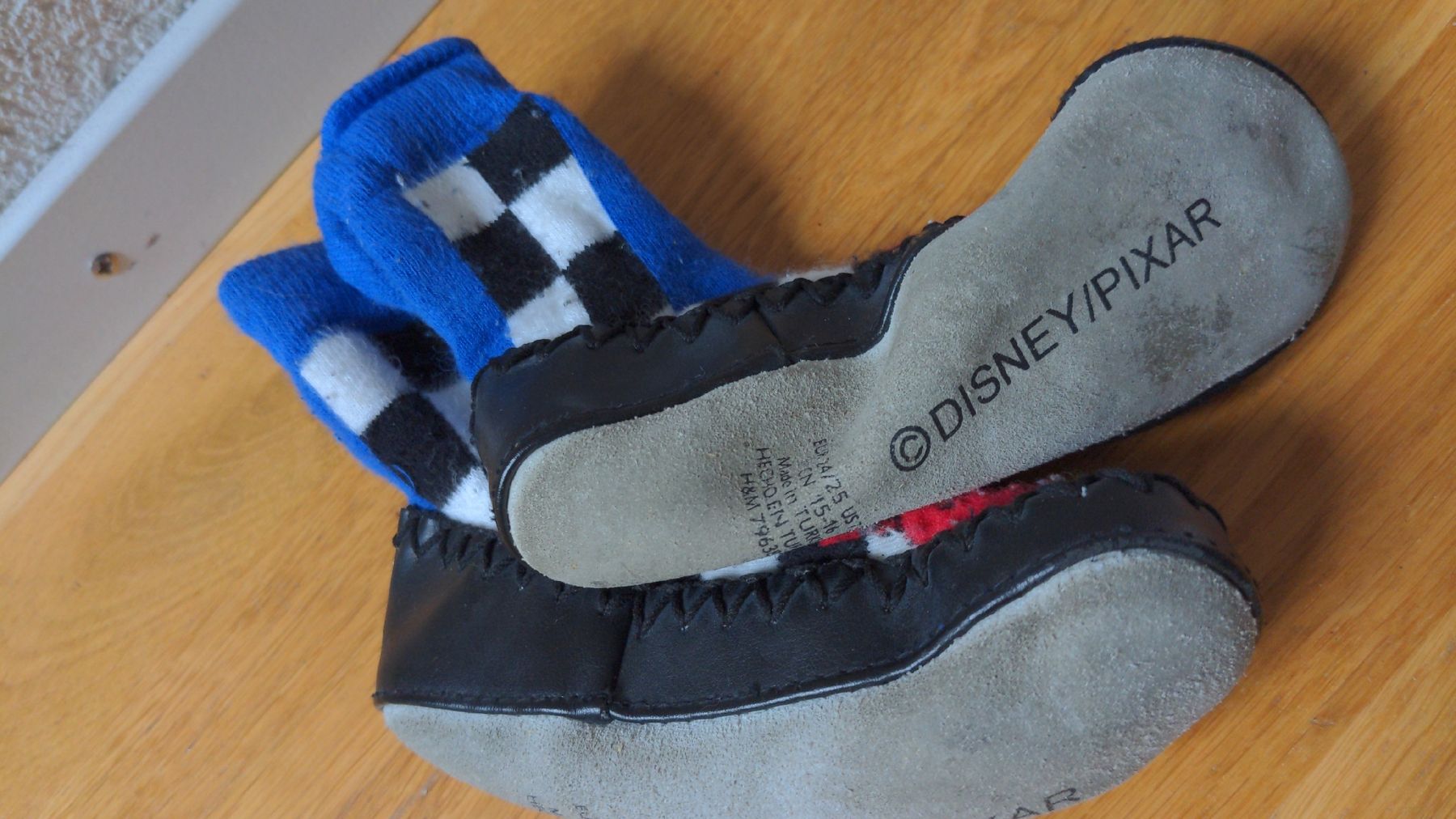 Scarpe per ragazzi: 4 Paar Schuhe Gr. 24 – Usato da Sutz venduto da Rawypp 1