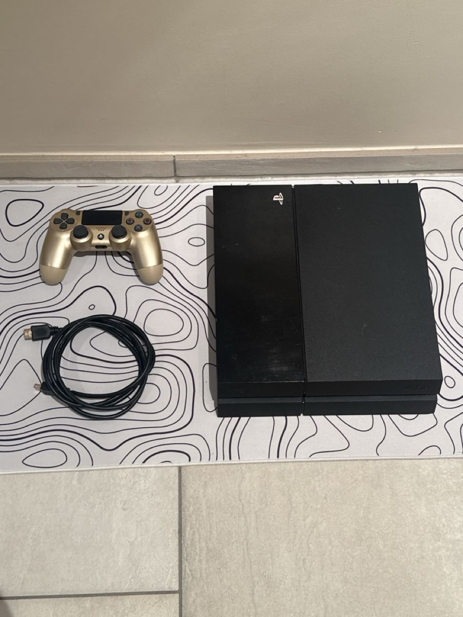 Sony Konsolen: Sony Ps4 + HDMI cable + Controller – Gebraucht aus Baar von max_k6xl