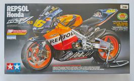 Tamiya Motorrad Modellbausatz Honda RCV 211V '03 / 1:12 Neu