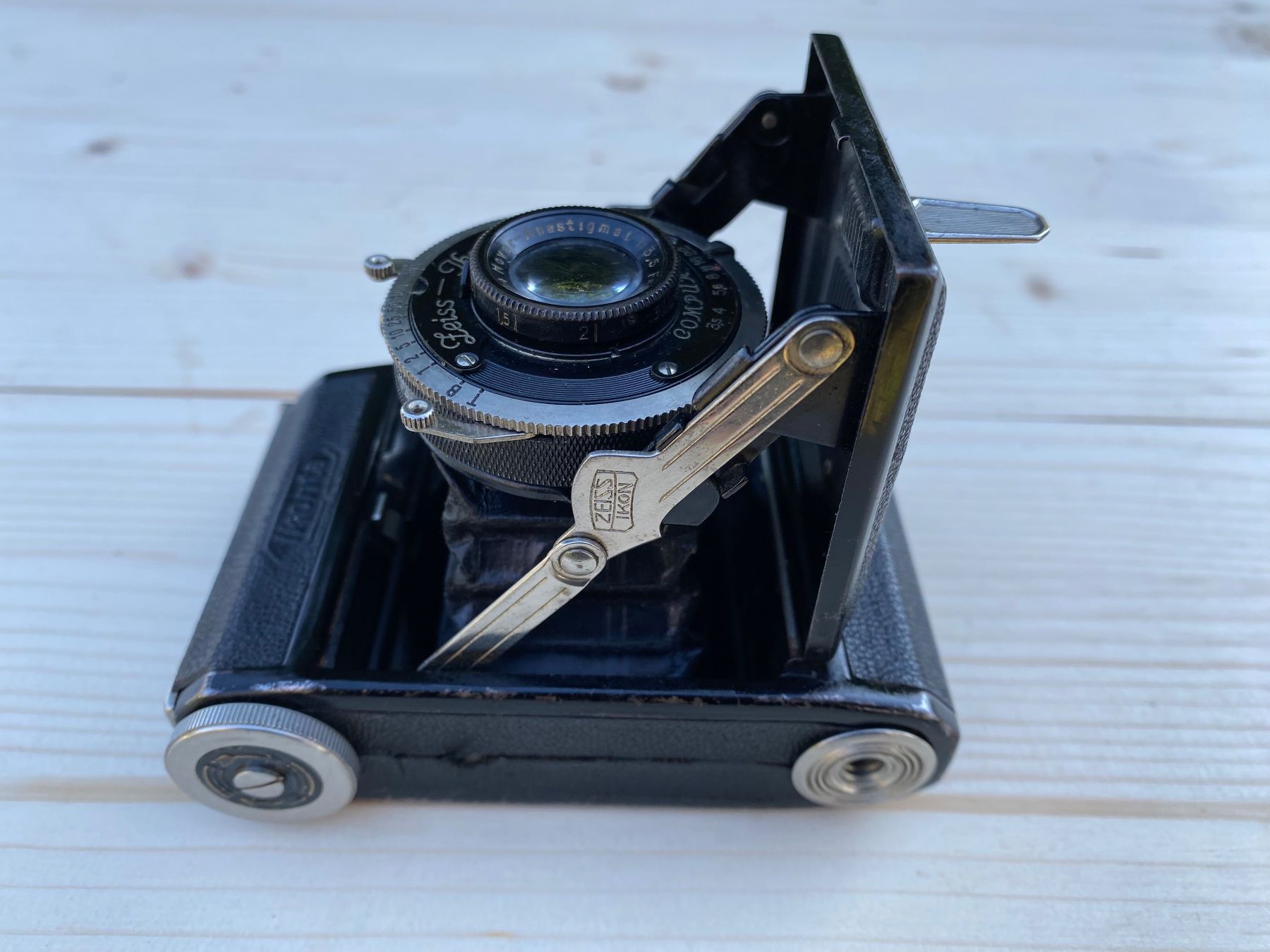 Zeiss Fotocamera: Zeiss Ikon Ikonta Kamera – Usato da Feldbach venduto da Olive1 5