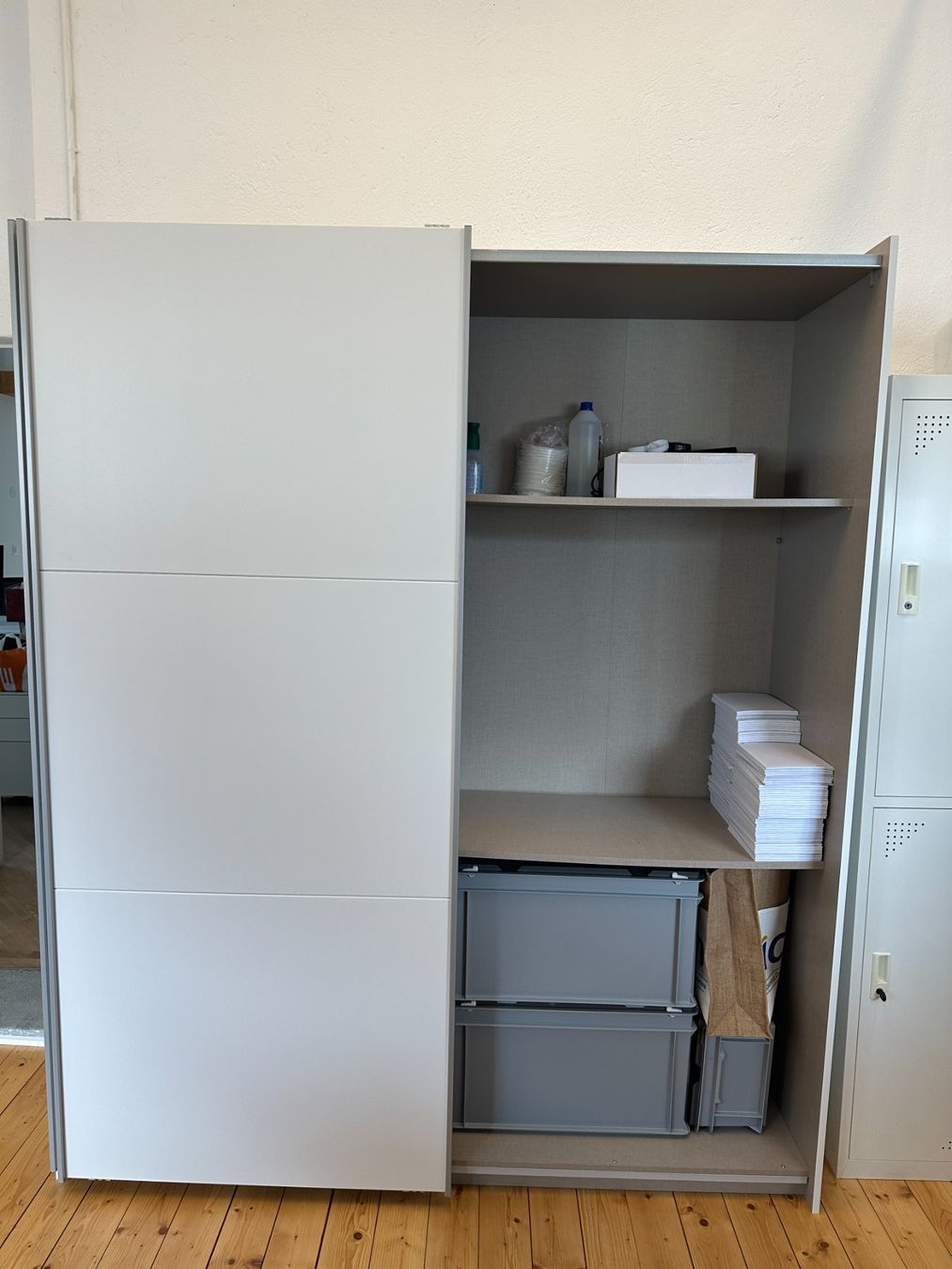 Armadi: Schrank mit Schiebetüren – Usato da Gutenswil venduto da marcelkuenzler 2