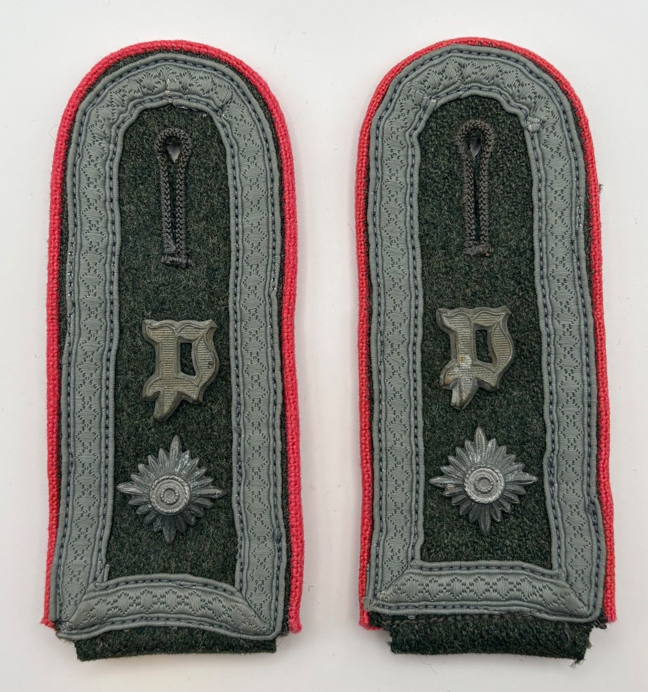 Uniformi: 1 Paar Schulterklappen Feldwebel Panzerjäger – Usato da Pregassona venduto da nara_31