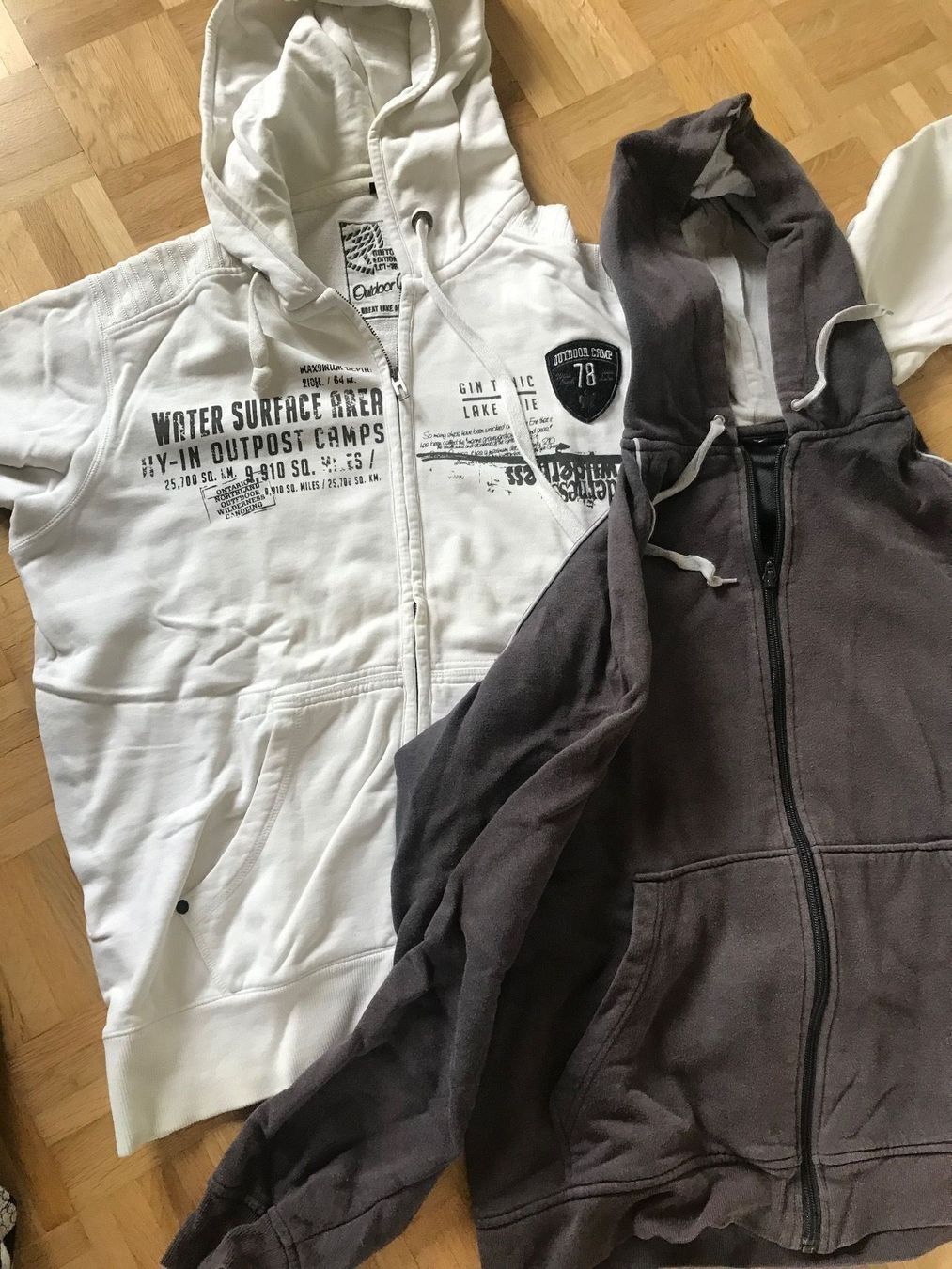 Lotti di vestiti: 2 Sweatshirts und T-Shirt – Usato da stäfa venduto da brandy66 1