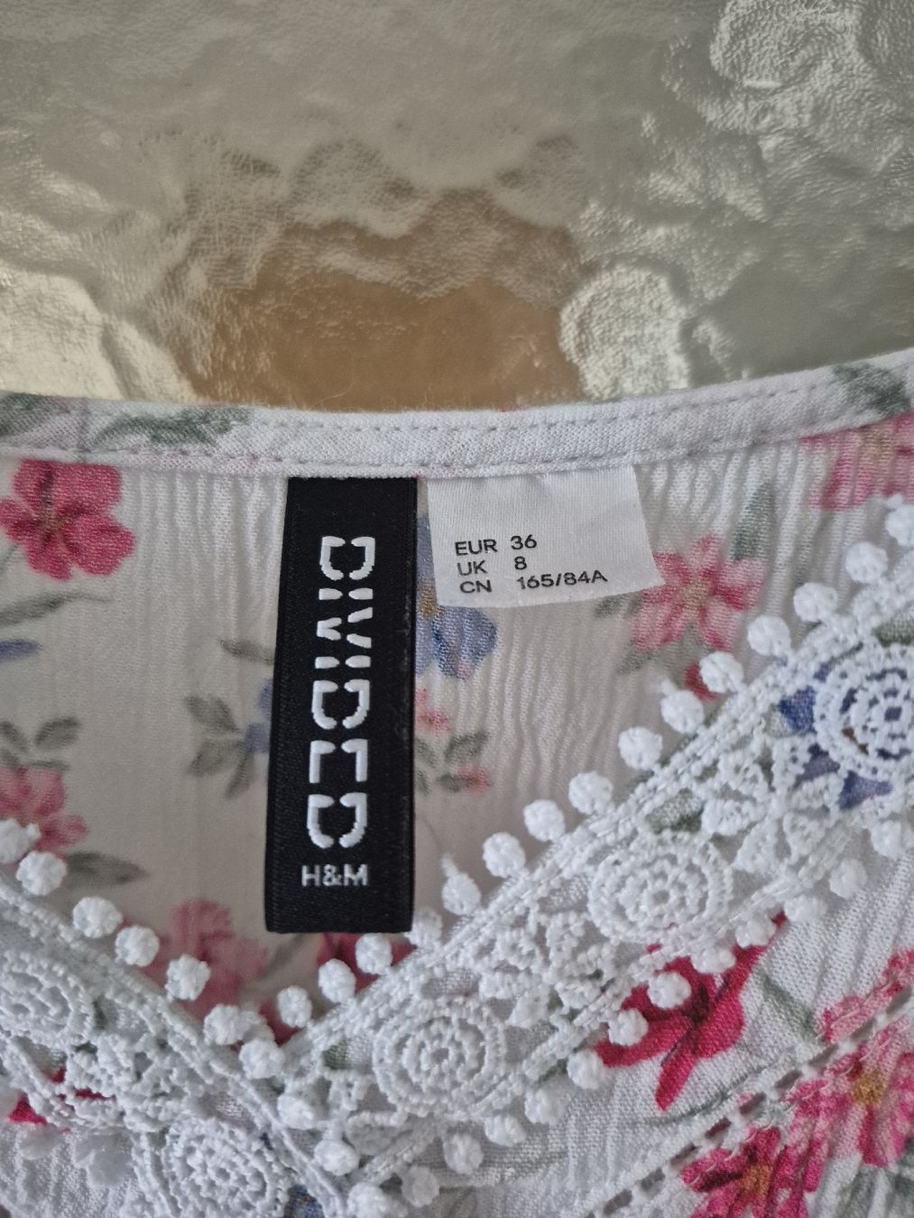 H&M Top: Crop top à fleurs H&M Divided 36 – Usato da Lausanne venduto da claire1401 5