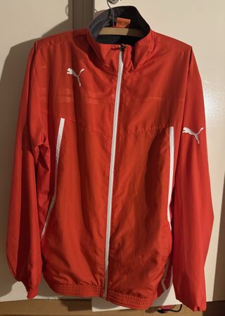Veste de sport Puma rouge, taille L, parfait pour courir! (5