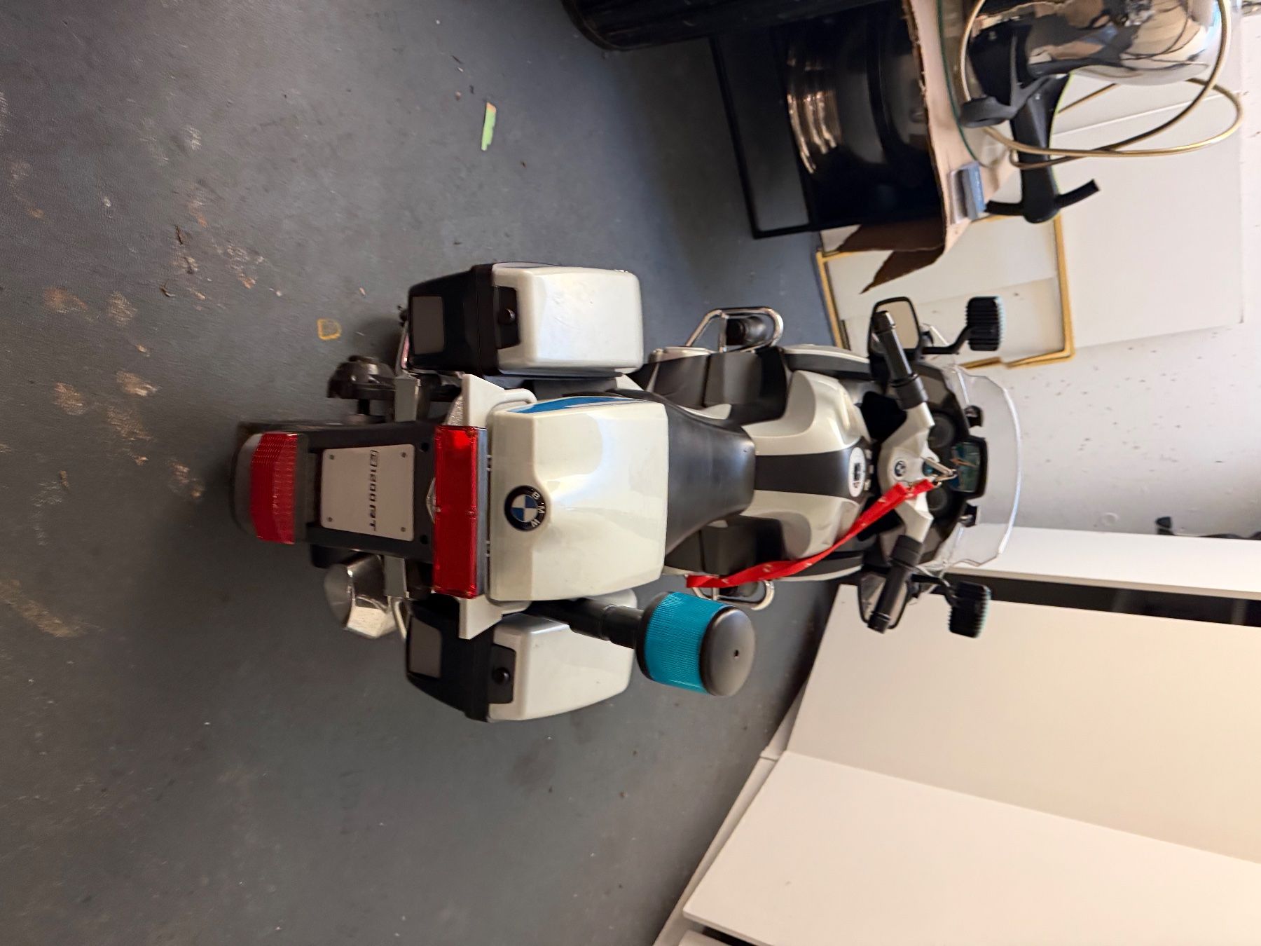 BMW Veicoli per bambini: Kinder-Elektromotorrad BMW R1200RT Polizei – Usato da Zürich venduto da Sacha1234 3