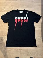 Stylish Gucci Logo T-Shirt - Black Cotton, Great Condition!