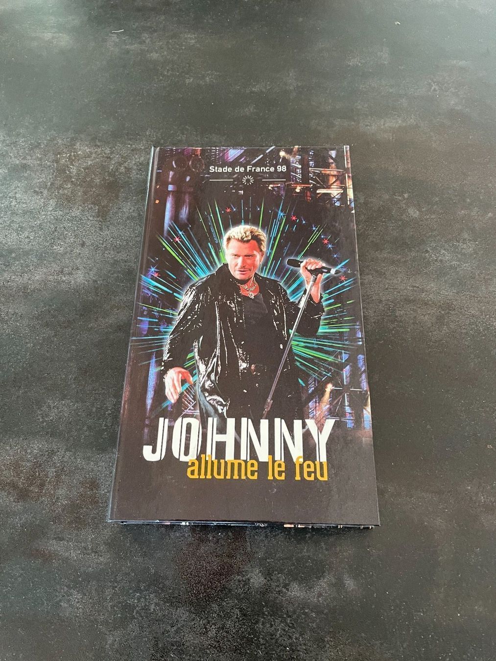 Calendari: Johnny Hallyday Livre CD et Calendrier – Usato da Vallamand venduto da Bricbracbroc82 1