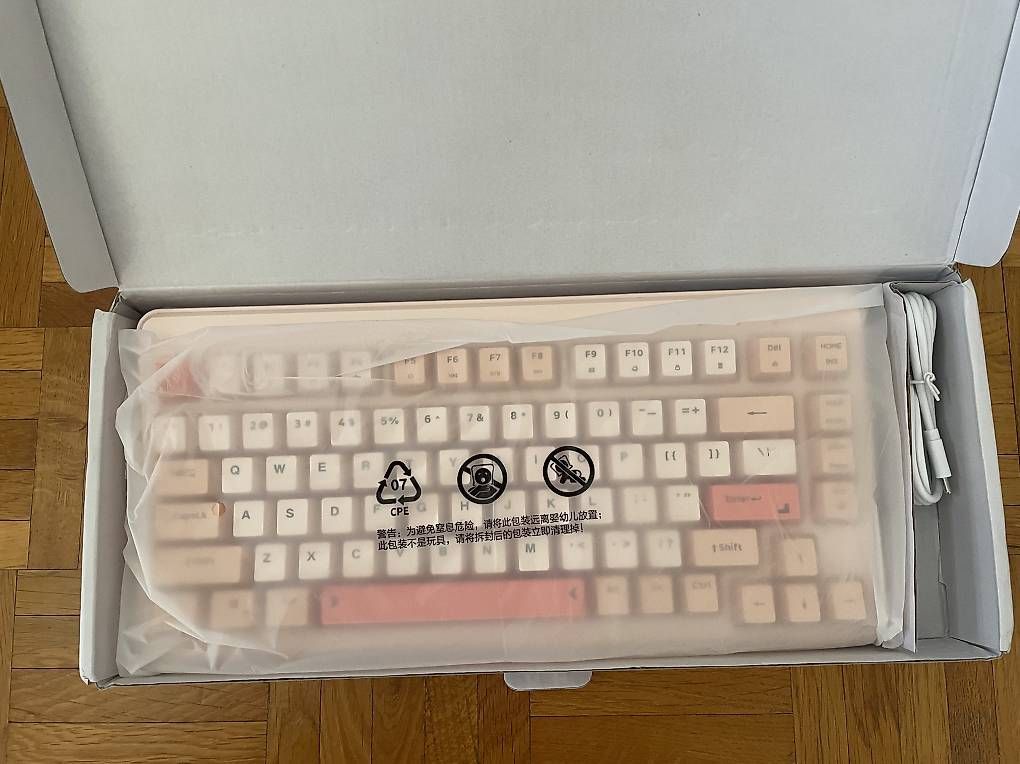 Tastiere: Clavier QWERTY Lenovo  – Nuovo e nell'imballaggio originale da Lausanne venduto da das_xb9h 3