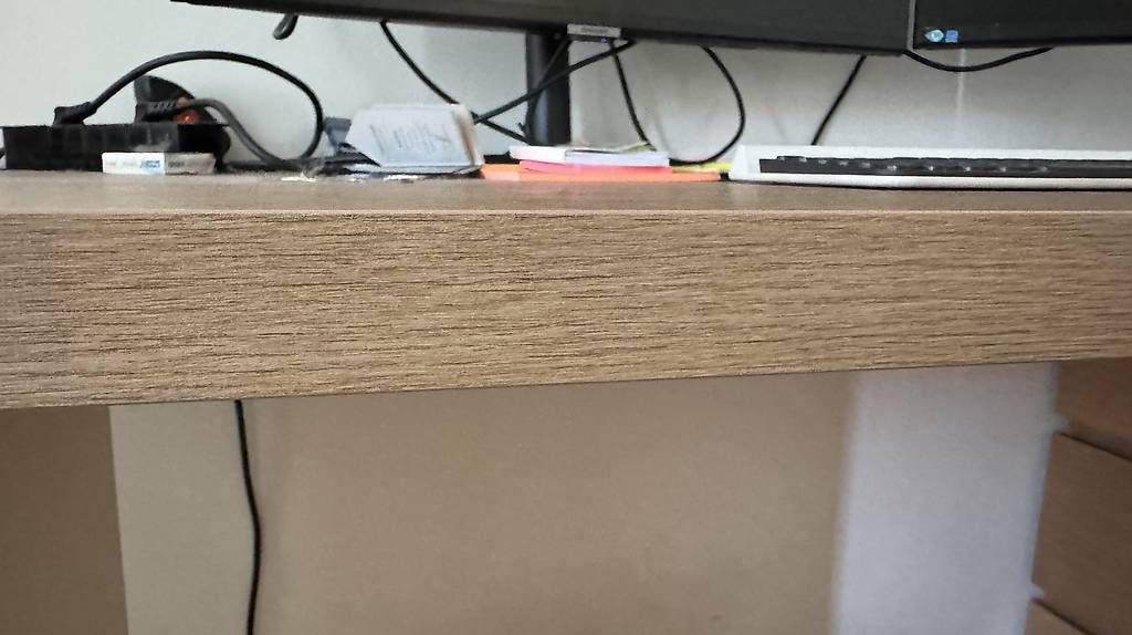 Scrivanie: Schreibtischplatte 3m lang, sehr stabil – Usato da Oberwil BL venduto da Coco_0620 3