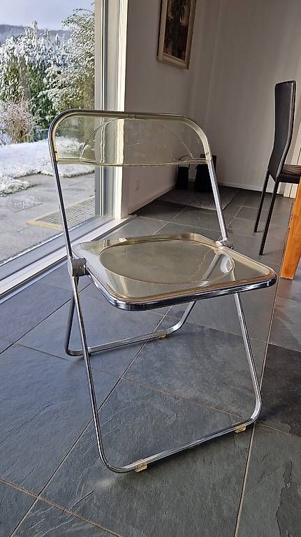 Castelli Sedie: 4x Vintage Klappstuhl Castelli Modell Plia – Usato da Zuzgen venduto da Knuddelfrosch