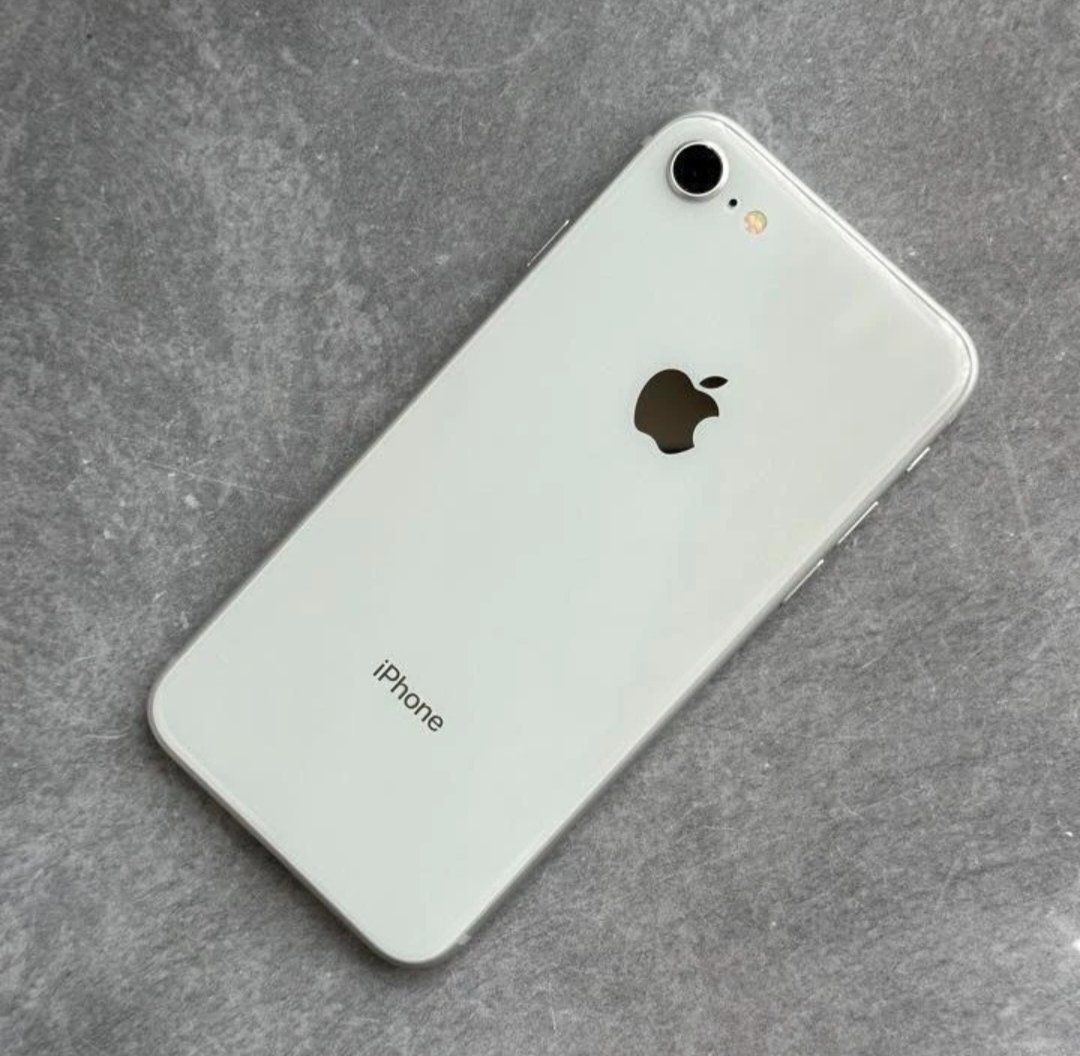 Apple Telefoni cellulari / Smartphones: iPhone 8 (256GB) Akku 100% – Usato da Luzern venduto da Waince786
