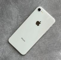 iPhone 8 (256GB) Akku 100%