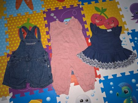 Babykleidung Mädchen 9-teilig Grösse 62/68 gute Kleidung