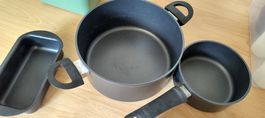 1 Topf und 1 Antihaft-Pfanne (KUHN RIKON) sowie eine Antihaf