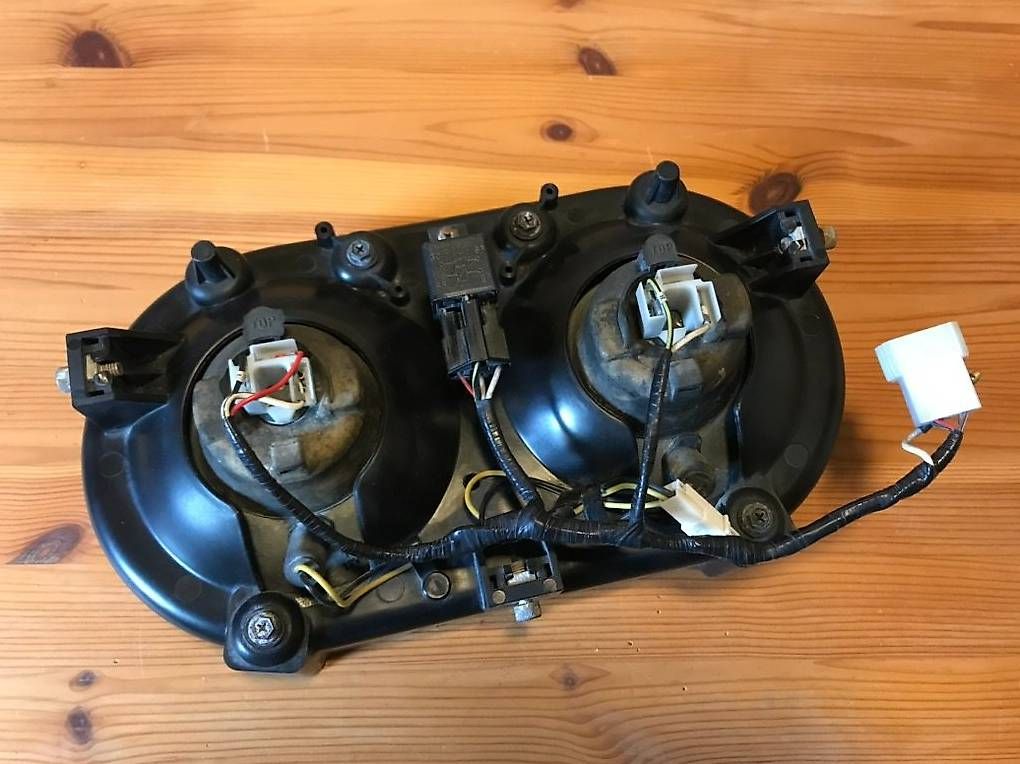 Fari: Triumph Trident Sprint 900 Scheinwerfer – Difettoso da Combremont-le-Petit venduto da tim_57gl 2