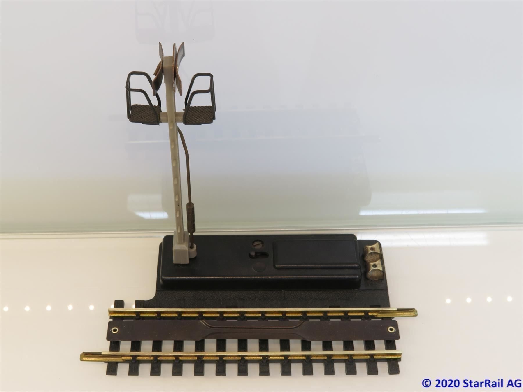 Fleischmann Modellini di ferrovie: Fleischmann 6013 Entkupplungsgleis – Nuovo (secondo la descrizione) da Ennetbaden venduto da StarTrain 1