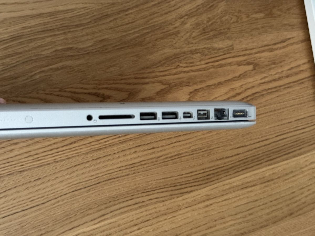 Apple Notebooks: Apple MacBook Pro 13 Zoll  – Defekt aus Chur von nica_jo 1