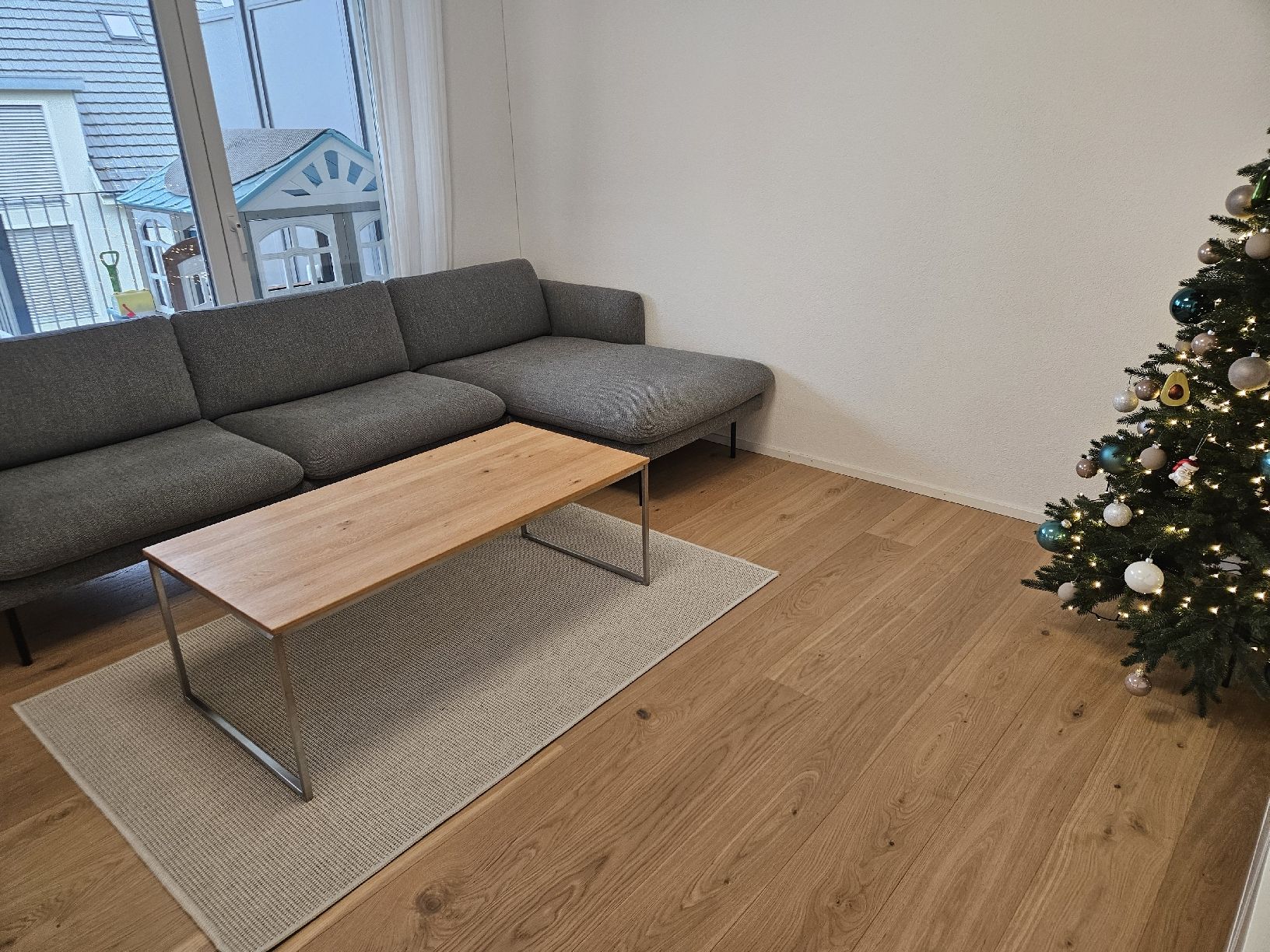 Tables: Couchtisch aus Eiche – D'occasion à Thayngen par S.Cvijet