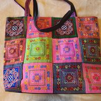 Shopper Tasche mit bunter Strickerei