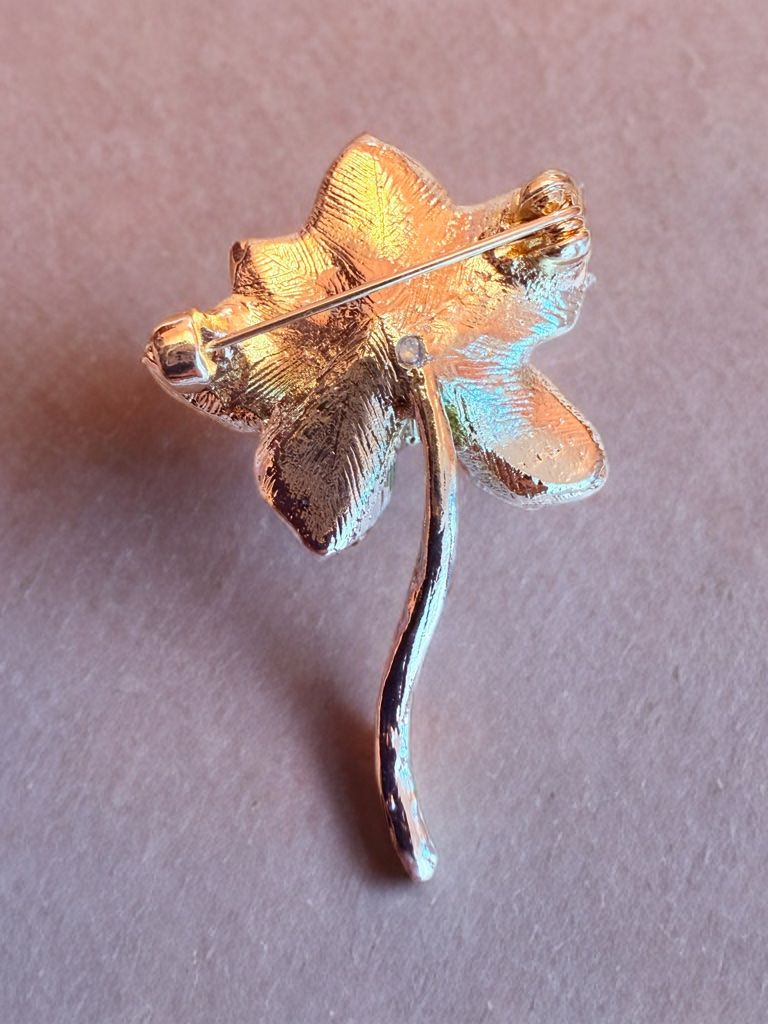 Broches & Aiguilles: Broche Fleur Rose – Neuf avec emballage d'origine à St-Maurice par Sandrinette123 4