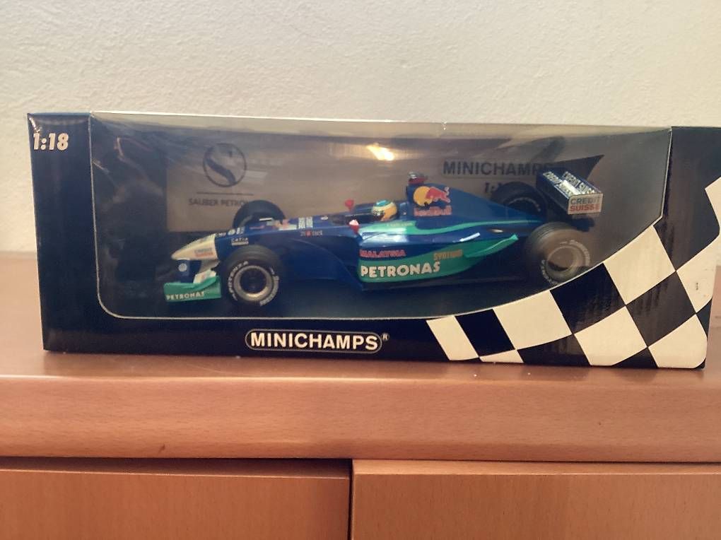 Modellini d'auto: Sauber Formel 1 C21 1:18 & C22 1:43 – Usato da Herdern venduto da Pete69