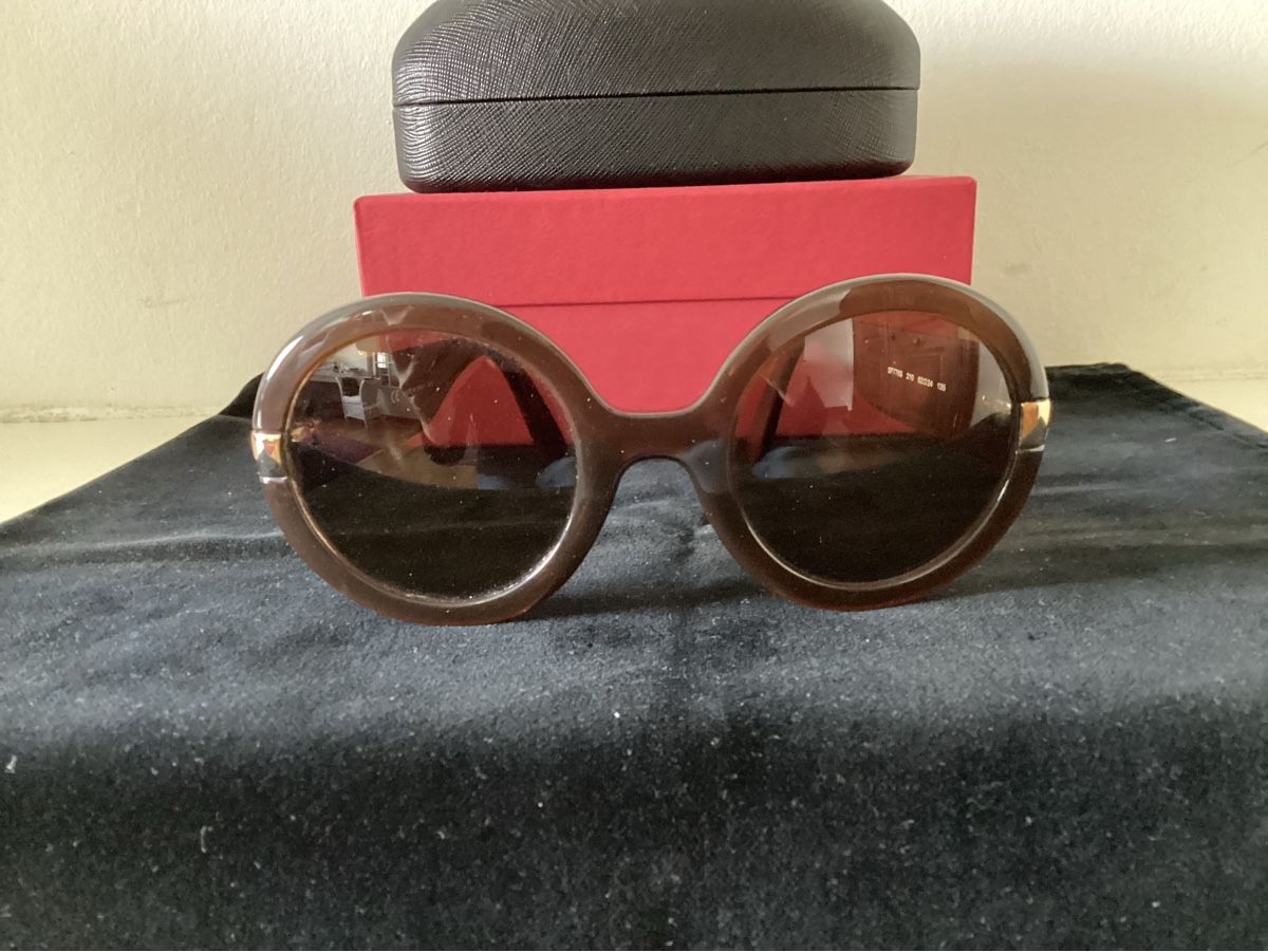 Salvatore Ferragamo Occhiali & Lenti: Salvatore Ferragamo, Damensonnenbrille – Usato da Salenstein venduto da Esprit57