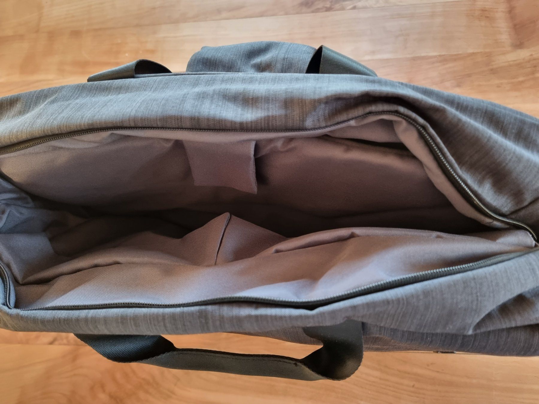 Borse: Dicota LapTop Tasche – Usato da Auenstein venduto da Phans 3