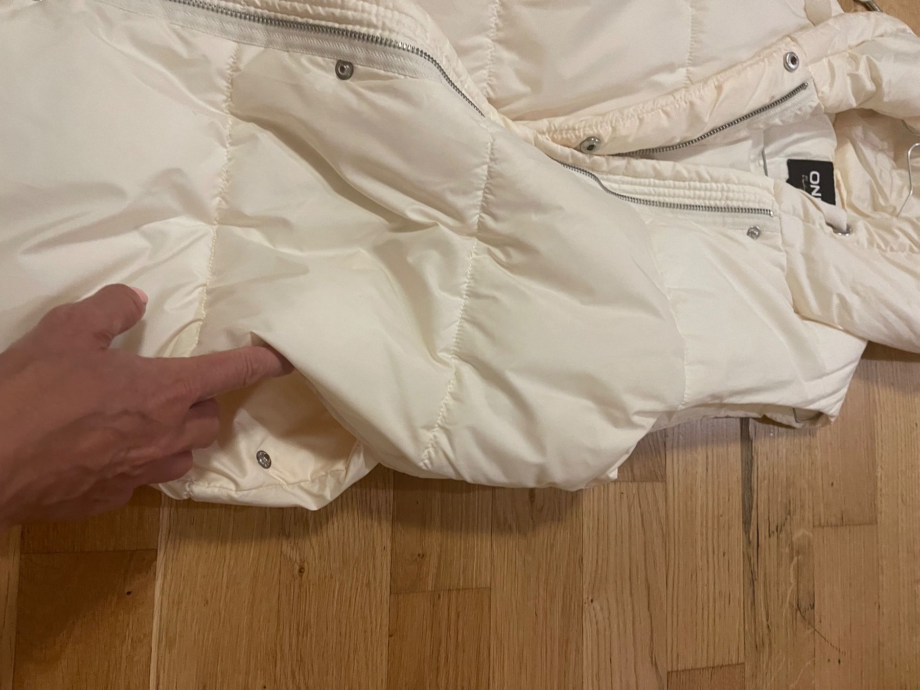 Only Gilets & Westen: ONLY Daunenweste Grösse S beige Winter warm – Neu (gemäss Beschreibung) aus Rüschlikon von Lajniii 5