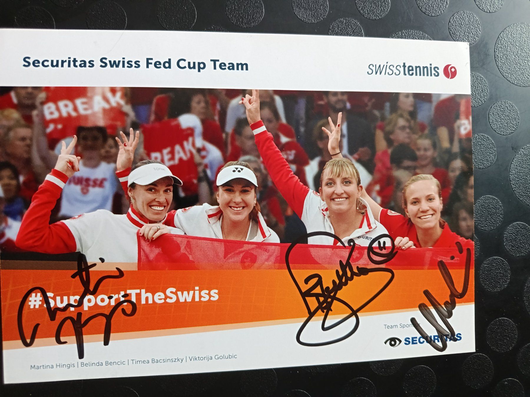 Autografi: Hingis, Bacsinszky & Golubic - handsigniert - A5 – Usato da Menziken venduto da Artographs