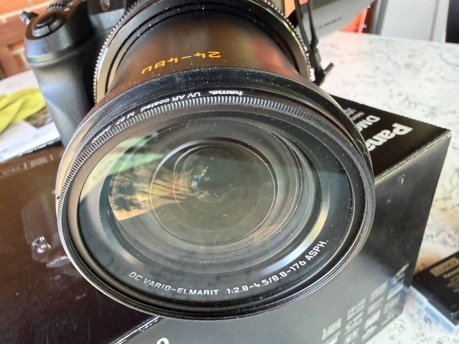 Panasonic Fotocamera: Panasonic Lumix DMC-FZ 2000 mit Buch – Usato da Grüt (Gossau ZH) venduto da Rocks55 6