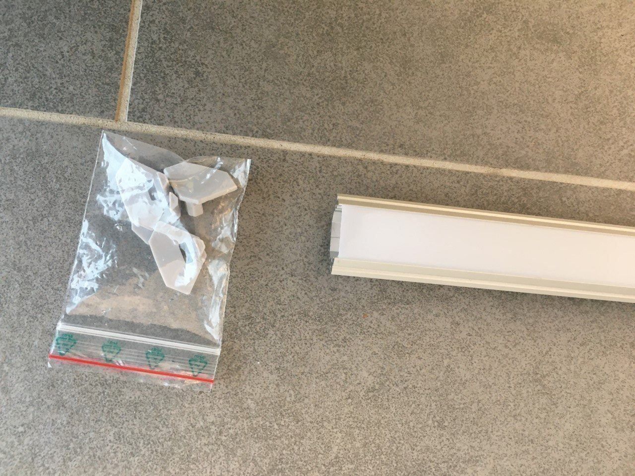 Profilati: Drei hochwertige LED Profile von Isoled – Nuovo (secondo la descrizione) da Zollikerberg venduto da HillyBilly 4