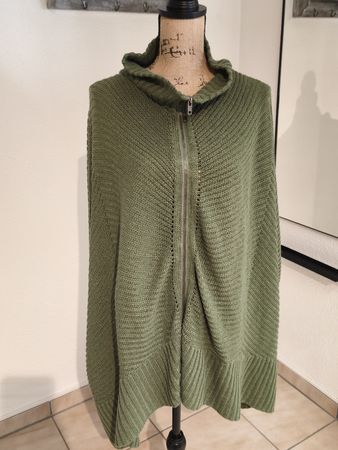Pfeffinger Poncho Gruen One Size Strick mit Reissverschluss