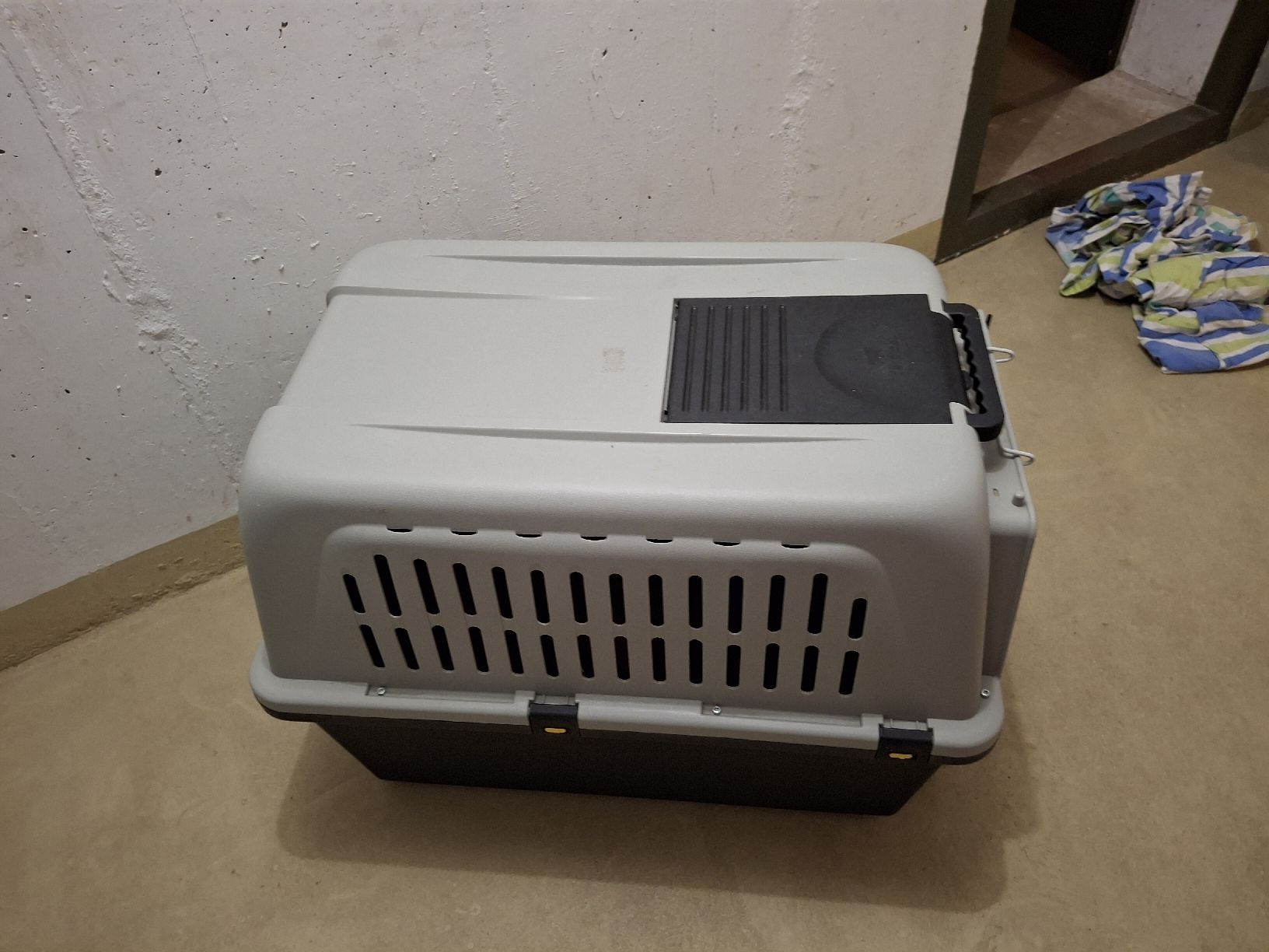Cages, transport & sécurité: Hundebox gebraucht, funktionsfähig – D'occasion à Gattikon par cbe_9x5c 2